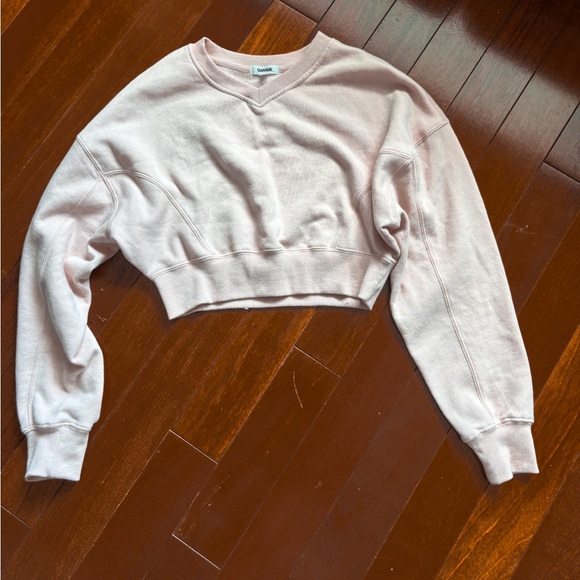 light pink cropped v-neck sweater from garage - Picture 1 of 2